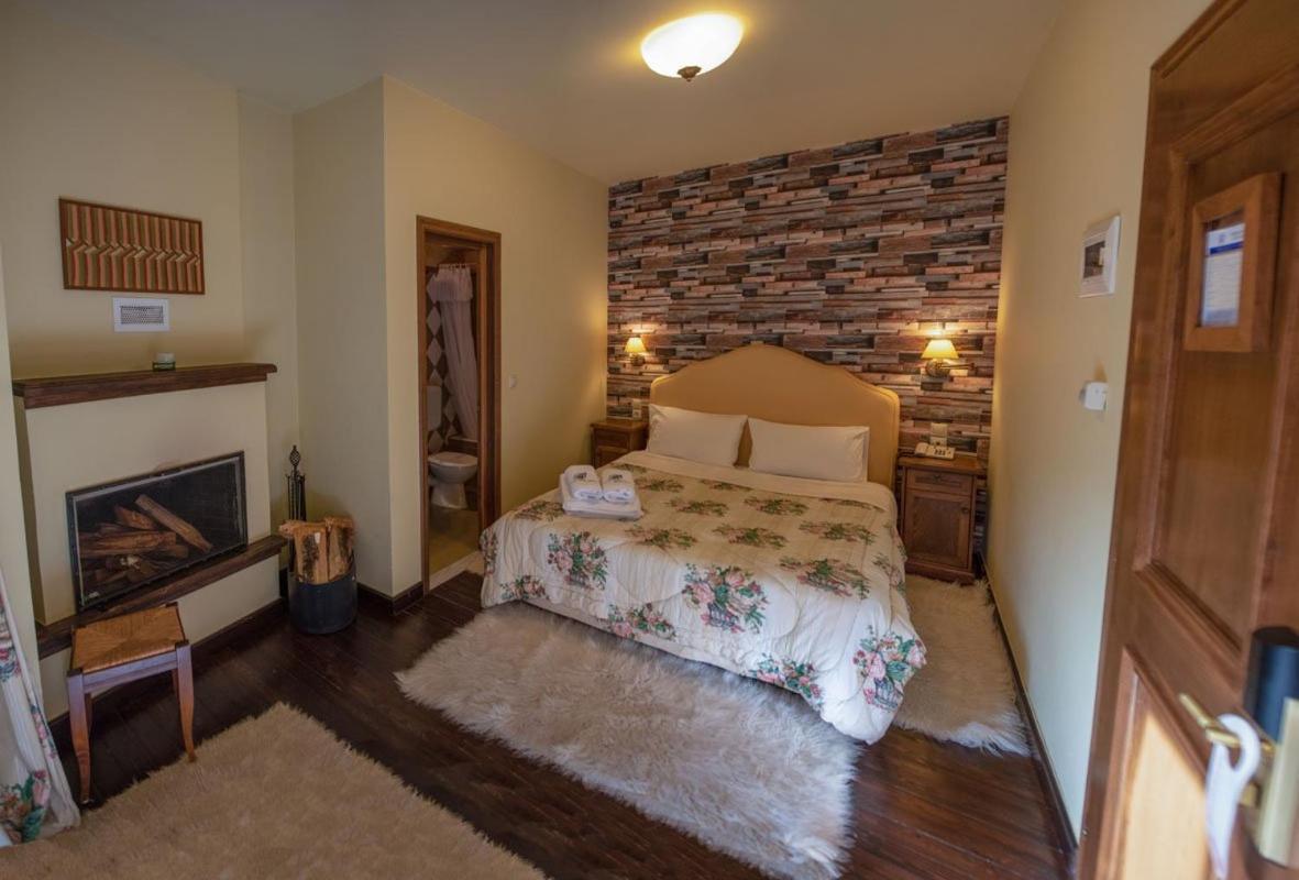 Villa Virginia Hotel Voutiron ภายนอก รูปภาพ