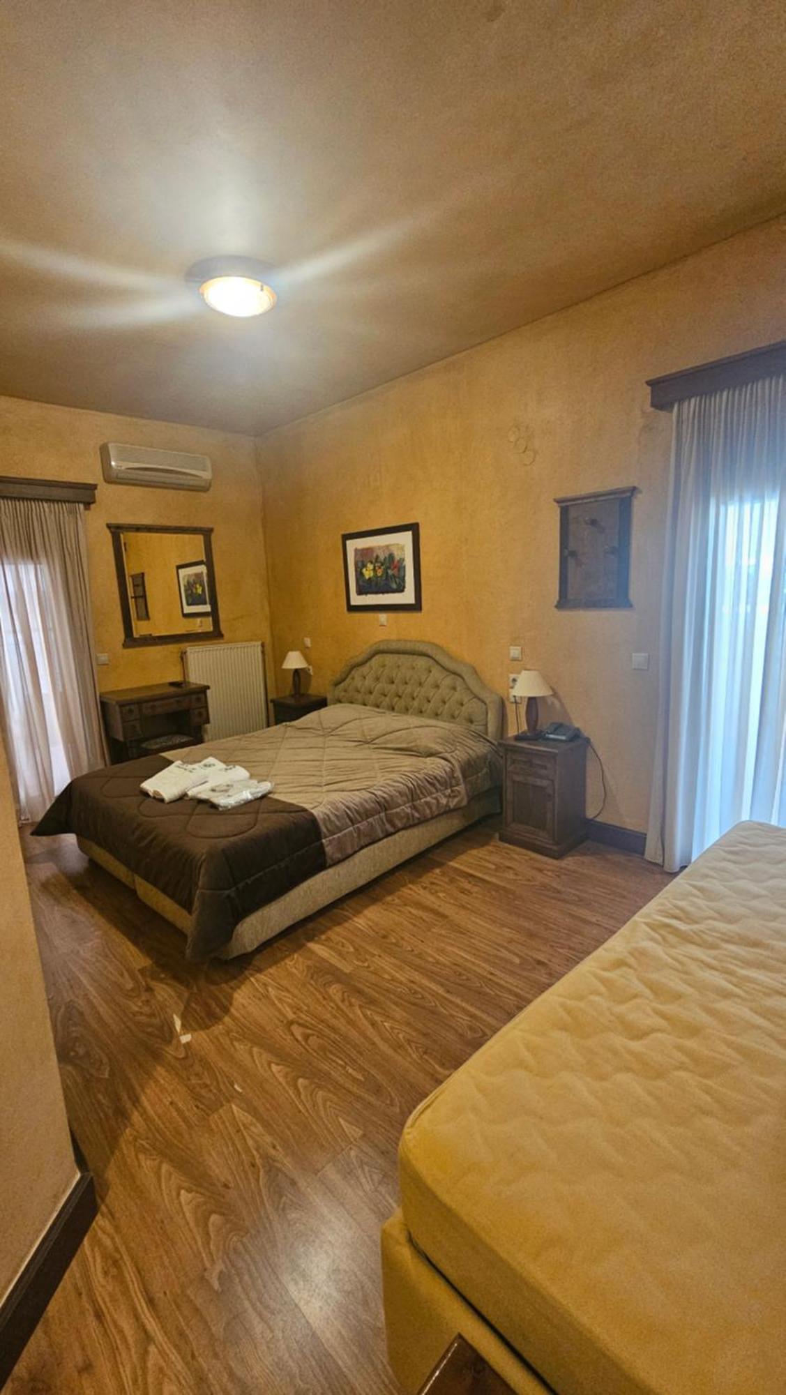 Villa Virginia Hotel Voutiron ภายนอก รูปภาพ